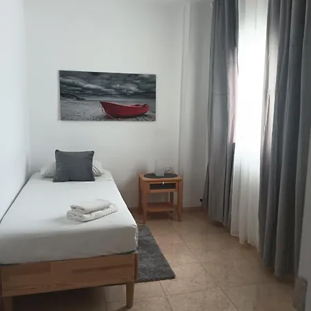 Luminoso, Amplio Y Fresco Piso En Santacruz De Tenerife דירה סנטה קרוז דה טנריף